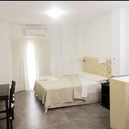 By Daniels Hotel Federacion Exterior photo